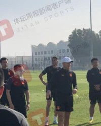 国足备战阿曼改为一日一练 蒋光太游戏“犯规”获胜