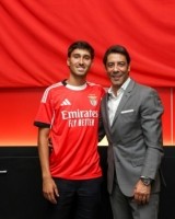 官方：21岁左后卫奥布拉多从皇马加盟本菲卡，签约至2030年